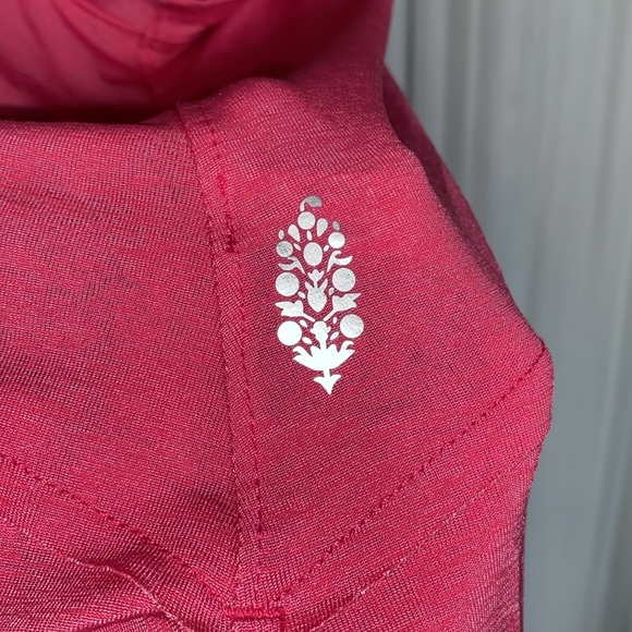 NEW Free people mouvement breezy tempo  top Size L - Picture 7 of 17